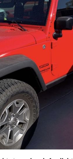 OEM lead lights turn signals fog lights and tail lightsleft Side One Jeep Wrangler 2016