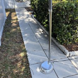 LED 4 foot tall lamp