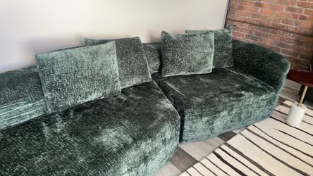 Like-New 114" Chenille Cloud Couch – Modern Oversized Sectional
