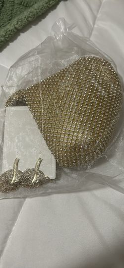 Gold Rhinestone Heart Clutch Bag