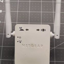 Netgear Universal WiFi Range Signal Extender WN3000RPv3 In White Tested TEXT ME BEFORE BUYING PLEASE!!!!!!