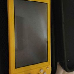 Nintendo Switch Lite Withs Case And Screen Protector