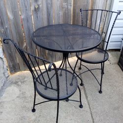 Beautiful Metal Wrought Iron Bistro Table And Chairs Set 