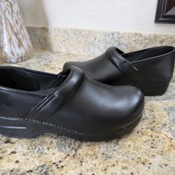 Dansko size 40