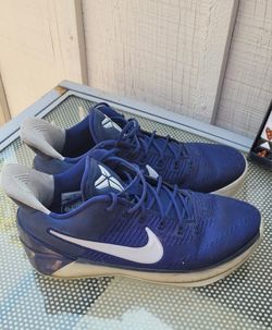 Kobe Bryant Shoes Nike Size 6Y