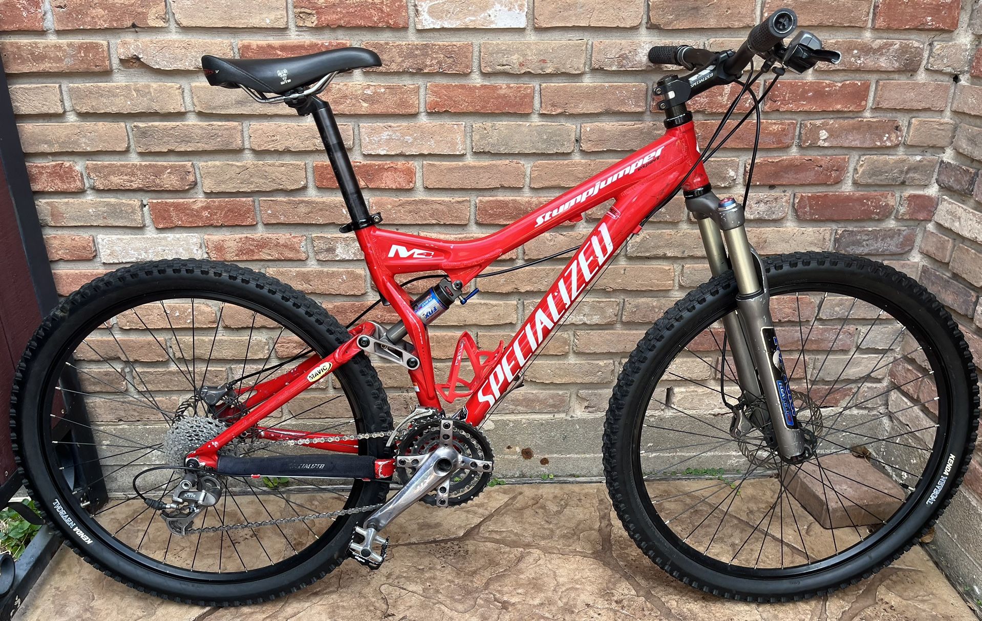 A Size Medium Specialized Stumpjumper Expert M2. Needs a light tune up, $435 FIRM.  Bike would part out for more $(wheel set alone $300’ish hundred bu