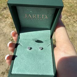 Brand New Lab Diamond Earings