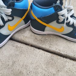 Kids nikes 10.5 c