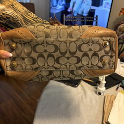 Coach Tan Purse With Lot/tag Number 