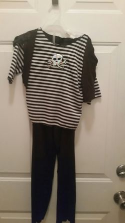 Pirate costume Halloween size 6 girls