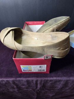 Mossimo Supply Co. Olive Ballet Flats Size 8.5