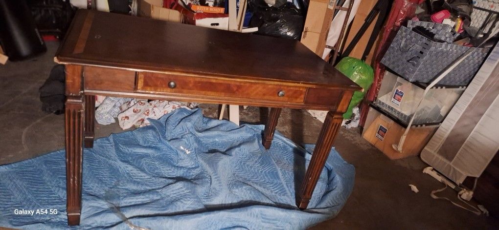 computer desk