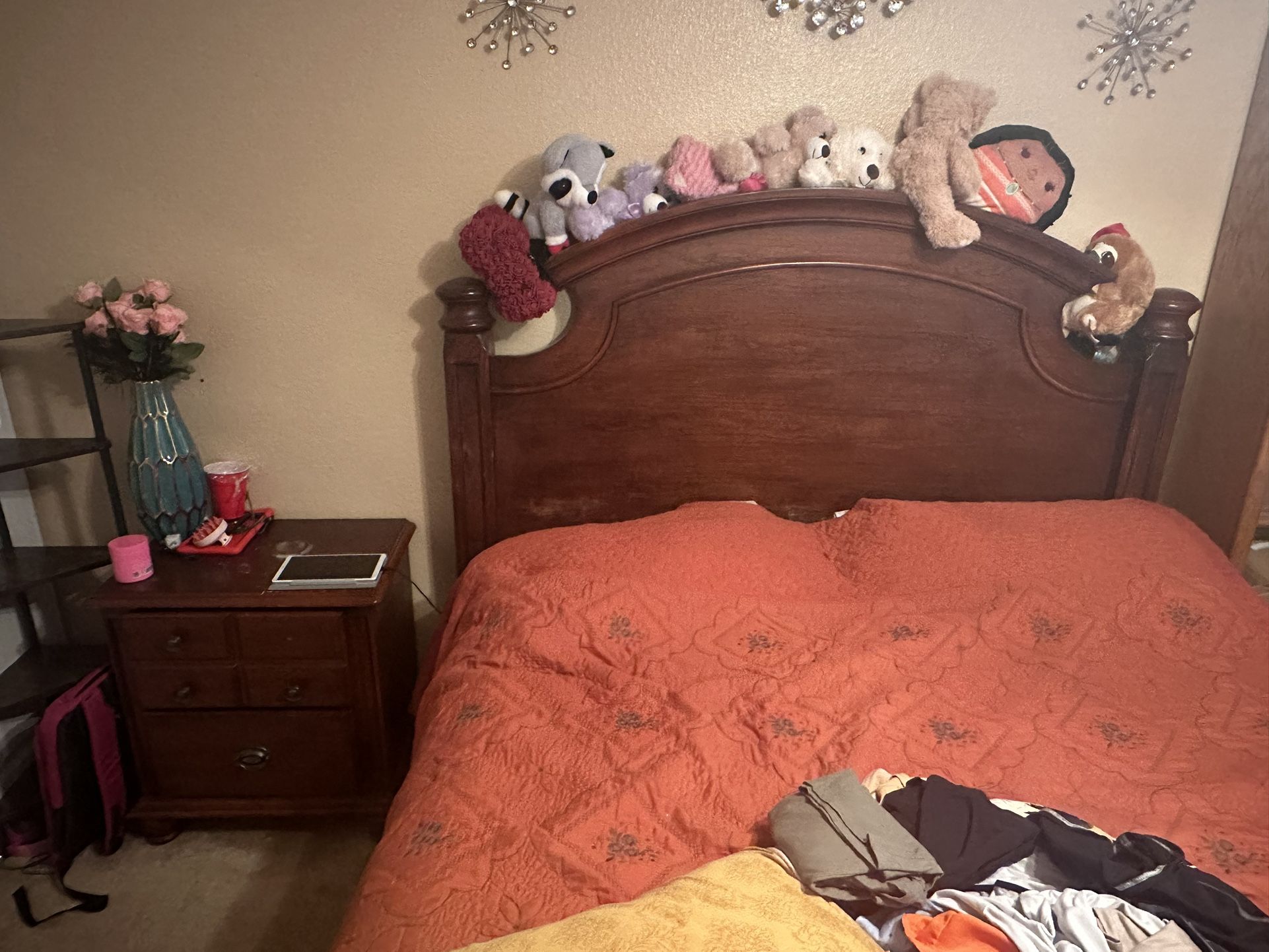 Queen Size Bedroom Set