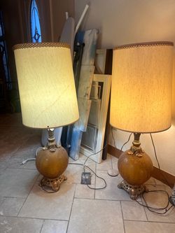 Vintage lamps and Imperial Sewing Machine $600