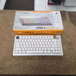 Glorious GMMK 3 Pro HE 75 Wireless Keyboard