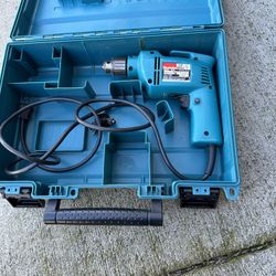 Makita 6404 3/8" Corded Drill