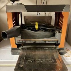 Rigid 13 in Thickness Planer