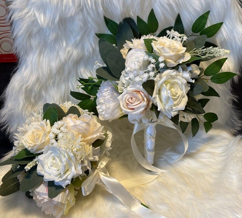 Bride And MOH Bouquets, White And Ivory Very Full. New