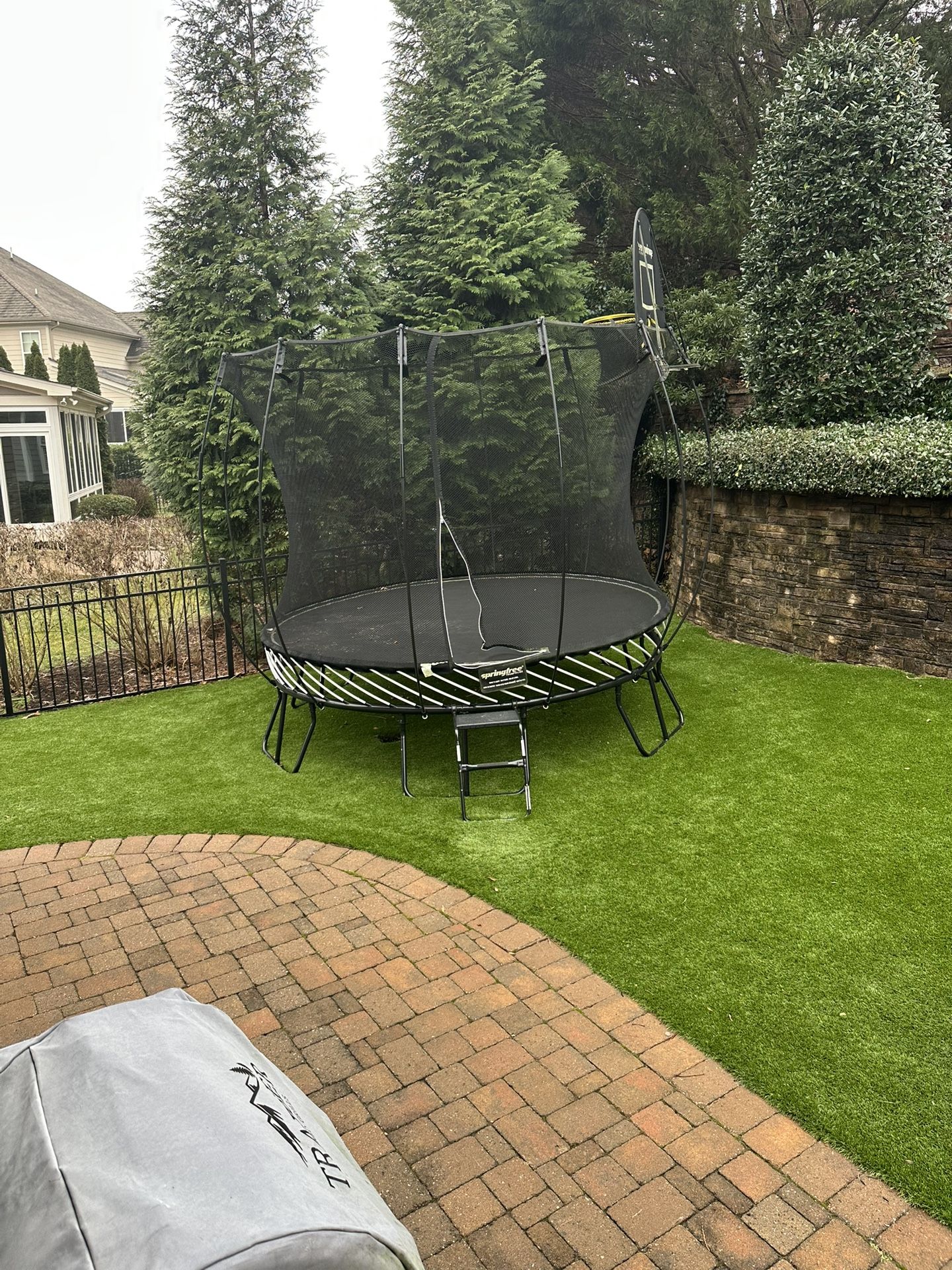 Spring free 10’ Trampoline
