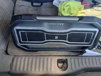 Altec rockbox xl sound awesome good bass