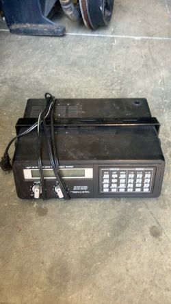 Radio Shack Realistic Pro-2021 200 Channel programmable Scanner