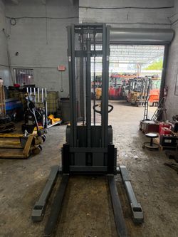 Electric Walkie Pallet Stacker