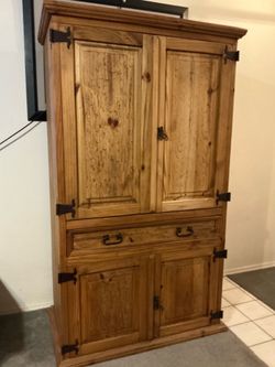 Solid wood Armoire