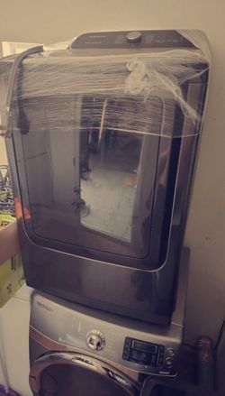 Samsung Electric Dryer - New