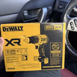 NEW DEWALT XR 20V Hammer Drill DCD805B (Tool Only)