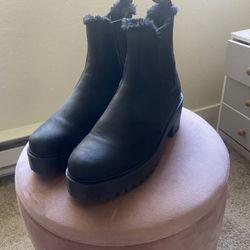 DR. Martens Rometty 
