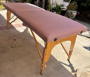 Saloniture Basic Portable Folding Massage Table - Pink