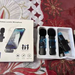 2 Pack Wireless Lavalier Microphone for iPhone