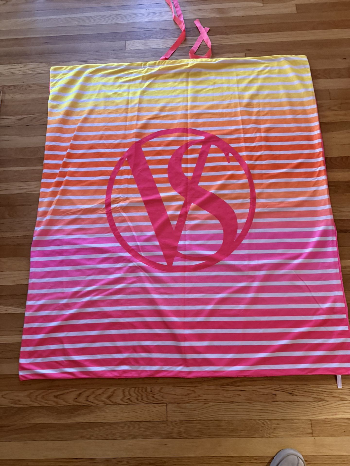 Victoria’s Secret Beach Blanket Picnic Mat