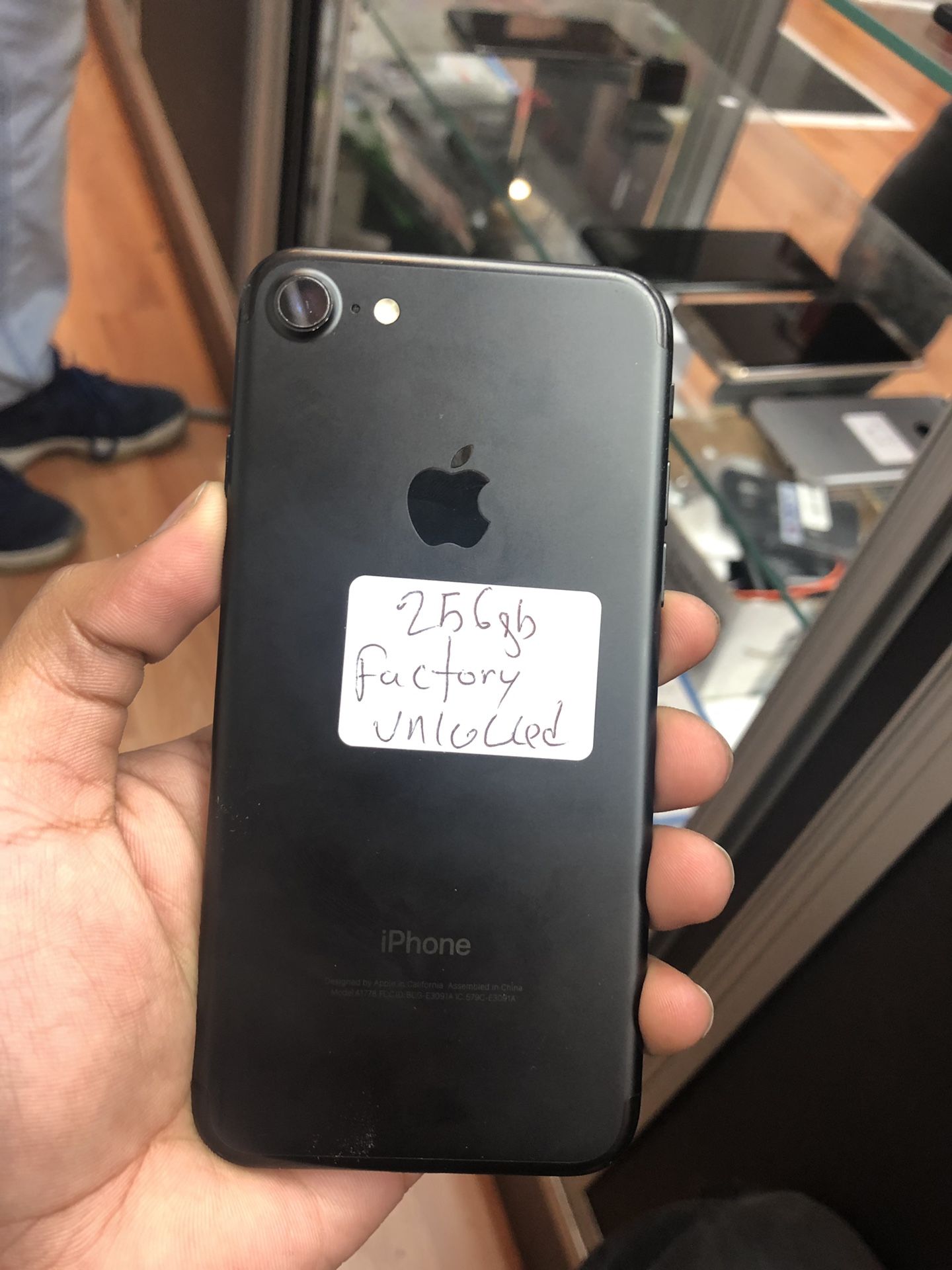 iPhone 7 256Gb unlocked