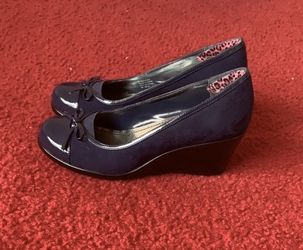 Girls Size 6 Navy Blue Suede wedge shoes