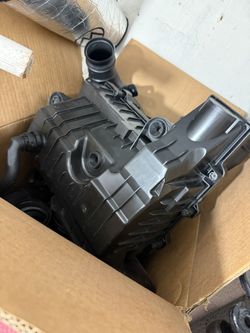 Mk8 2.0t OEM Intake Airbox