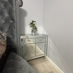 Mirrored Nightstands – Silver Glam Style (Set of 2)