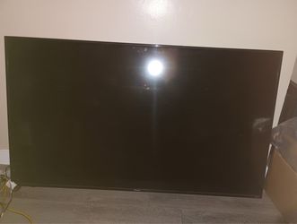 55 inch Hisense TV