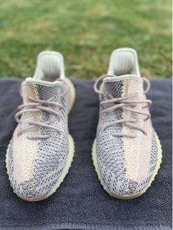 Adidas Yeezy Boost 350 V2 Ash Pearl Size 9.5 GY7658