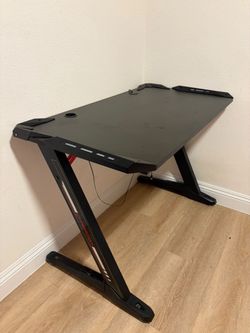 Gaming table