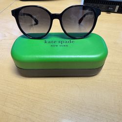 Kate Spade Black Sunglasses with Hard Clam Case