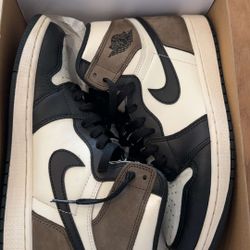 Air Jordan Retro 1 “Mocha” Size 8.5 Men’s OG ALL