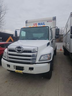2020 Hino 268 Box Truck