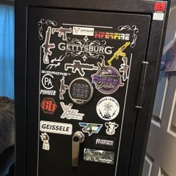 Weapons Safe with Light