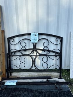Metal Queen Size Headboard And Footboard