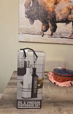 Oil and vinegar dispenser