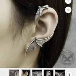 GTHIC Bat Earring Stud