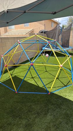 Play set dome
