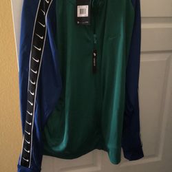 Nike Men’s Loose fit jacket XXL