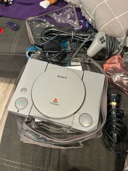 Vintage PlayStation 1 & Sega Genesis – Parts/Repair – Games & Controllers Included